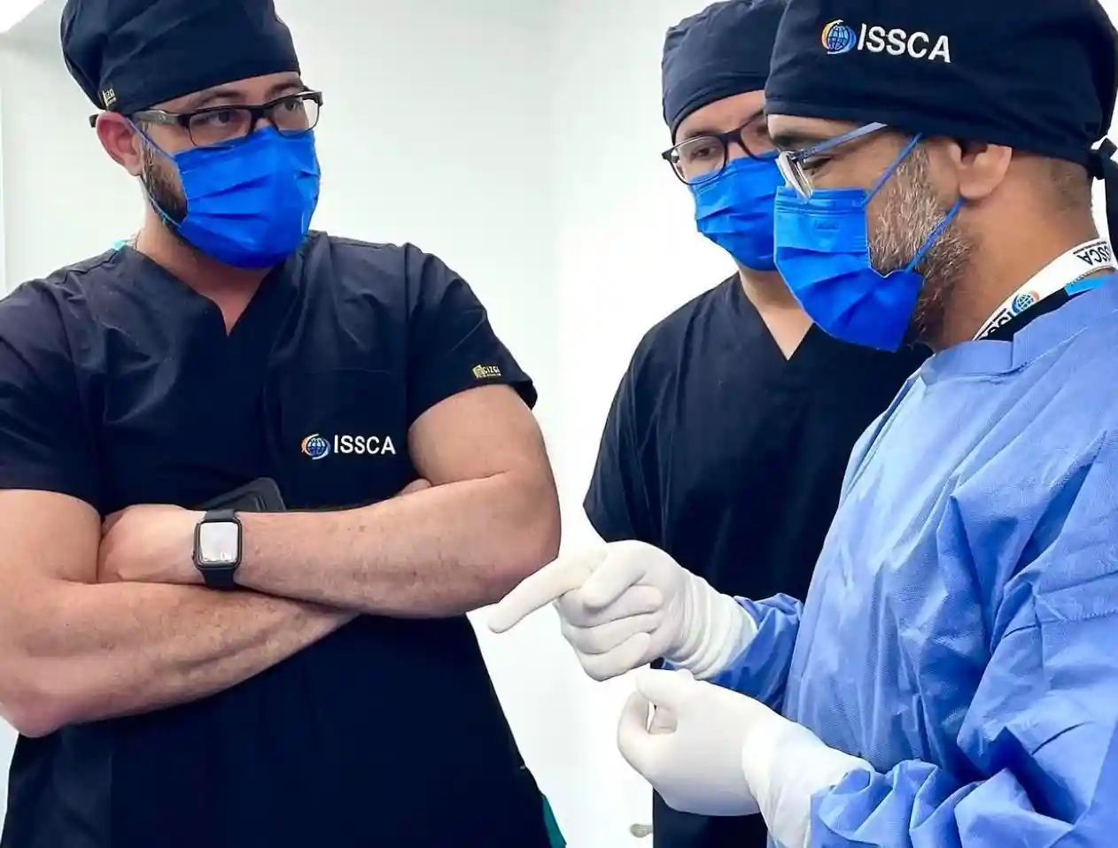 Dr. Christopher Walker teaching regenerative medicine to physicians worldwide through ISSCA
